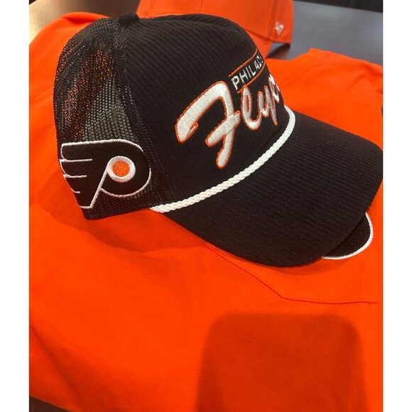 NEW WITH TAGS Philadelphia Flyers Bundle - XL shirt, 2 hats ($130 MSRP) - Picture 5 of 9